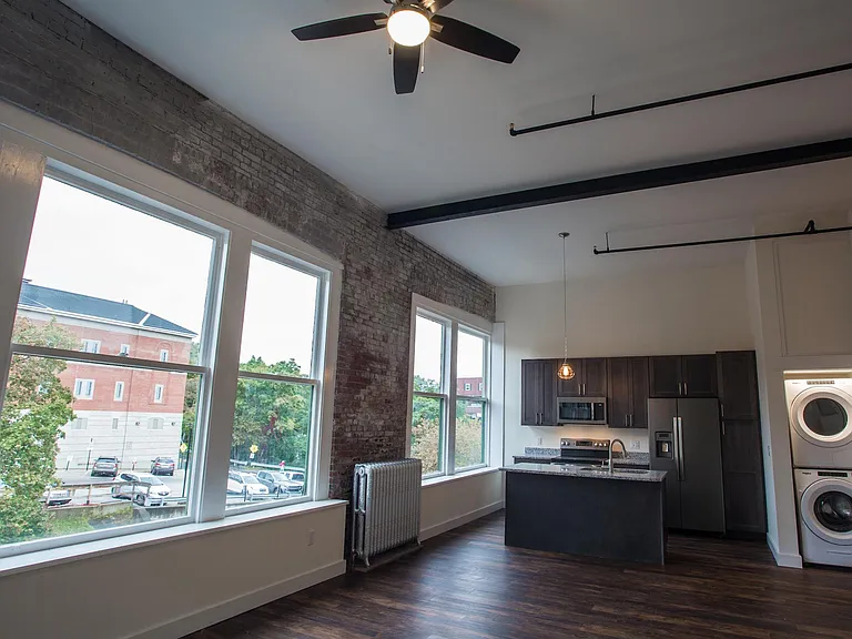 29 Franklin St #3B — Photo 3