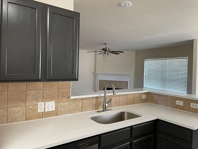 1000 Heritage Park Dr — Photo 24