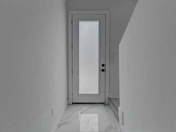 4th image of 5705 Elysium St