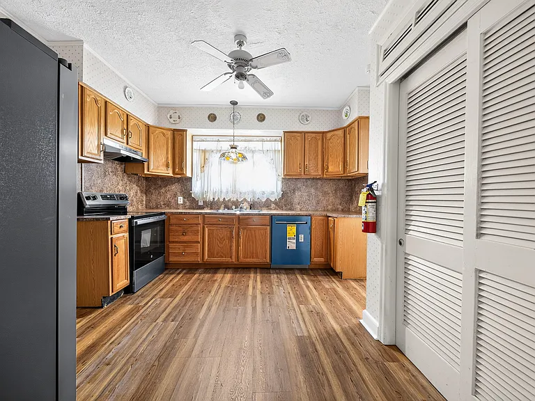 606 Harper Rd — Photo 24