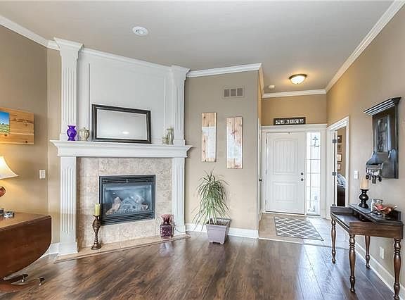 4th image of 311 SE Highland Park Dr