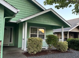 1180 SW Sturgeon Ct, Grants Pass, OR 97527