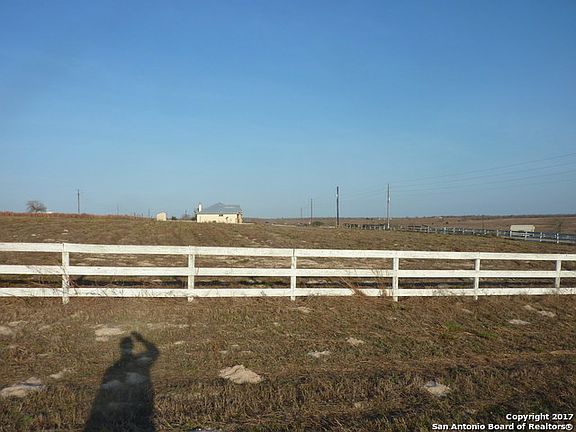 4th image of 137 Lakeview Circle