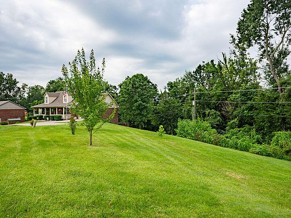 3rd image of 328 Lewis Dr