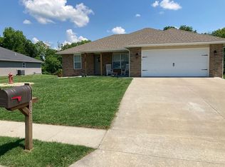 180 Saturn St, Holts Summit, MO 65043