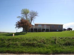 18700 May Day Rd, Green, KS 67447