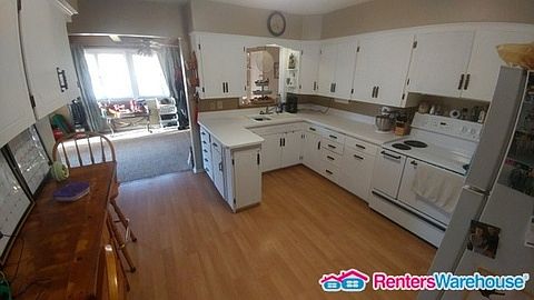 5th image of 921 Park Ave