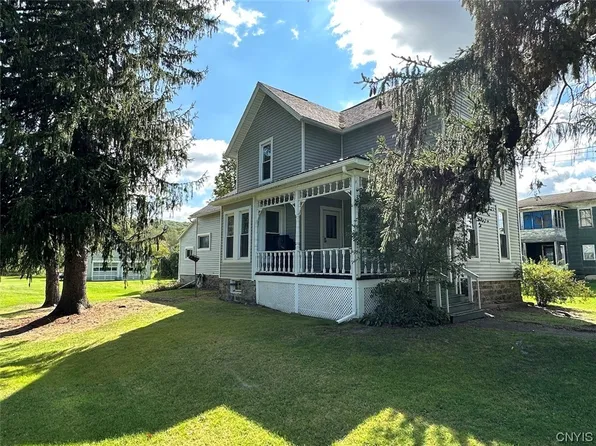 31 Pennsylvania Ave, Friendship, NY 14739