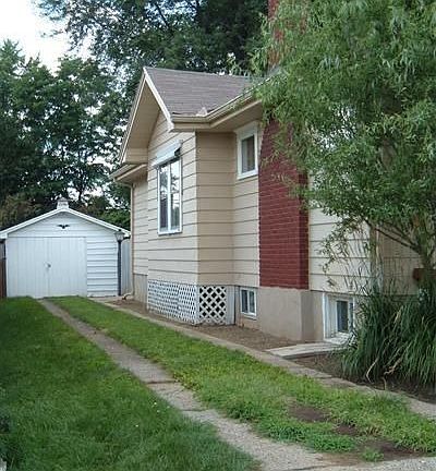 3rd image of 2647 Hazel Ave