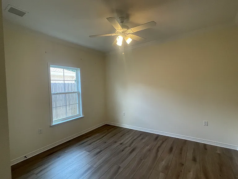 1578 Hickory St — Photo 18