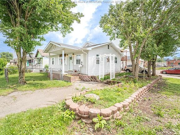 2nd image of 208 26th St W