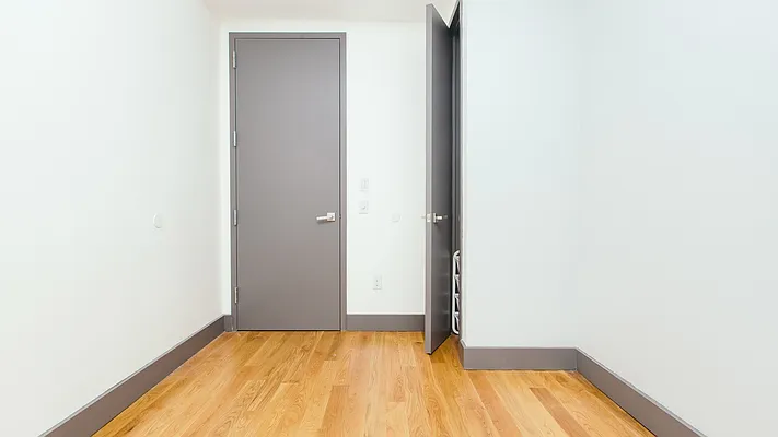 Rented by Nooklyn NYC LLC | media 12