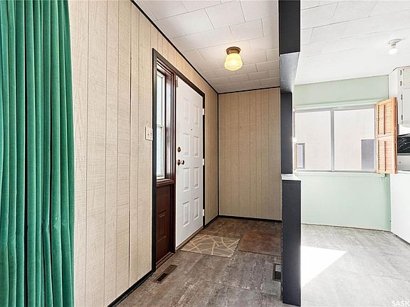 3rd image of 125 111th STREET W