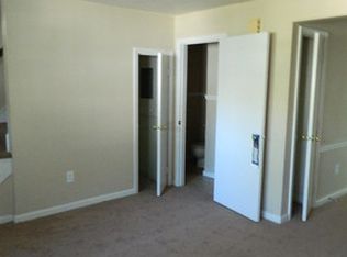 2 Harrison Ct, Yarmouth, ME 04096