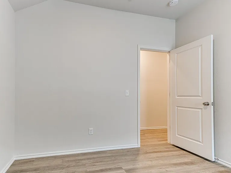 3801 Franks Way — Photo 30