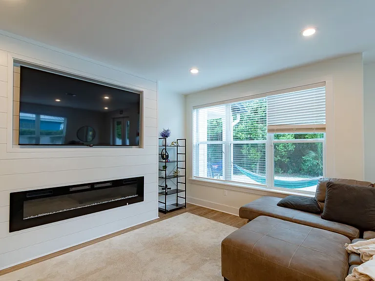 812 SW 5th Ter #2 — Photo 4