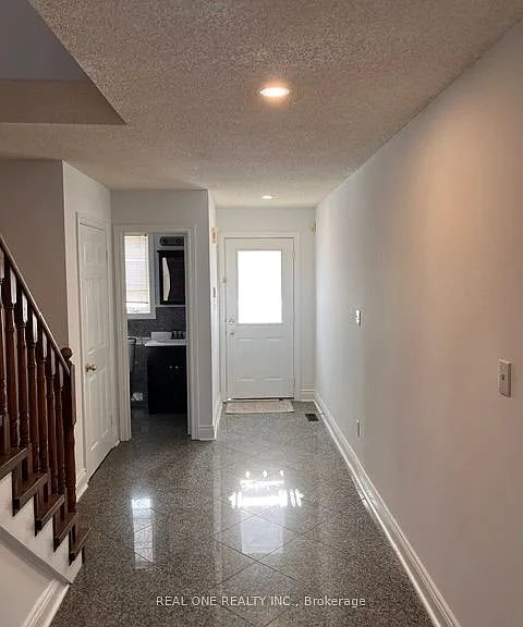 180 Kimono Cres — Photo 7