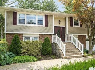 67 Split Rock Rd, Syosset, NY 11791