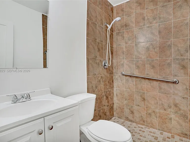 5985 SW 41st St #FRONT — Photo 19