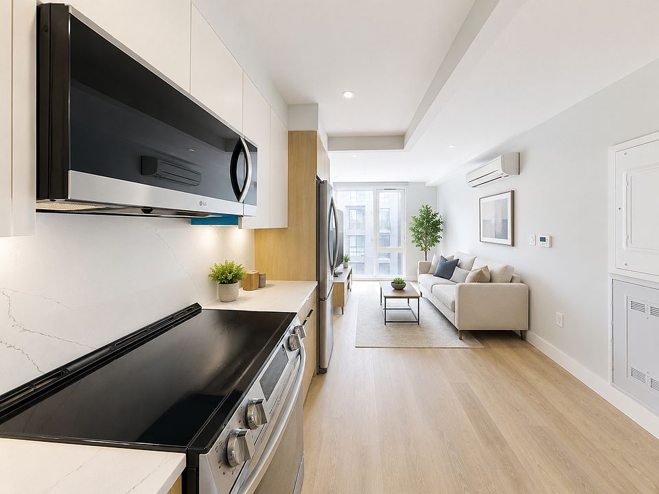 2nd image of 44-15 Broadway #304
