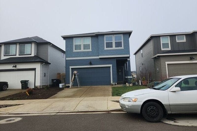 1st image of 2640 26th Loop