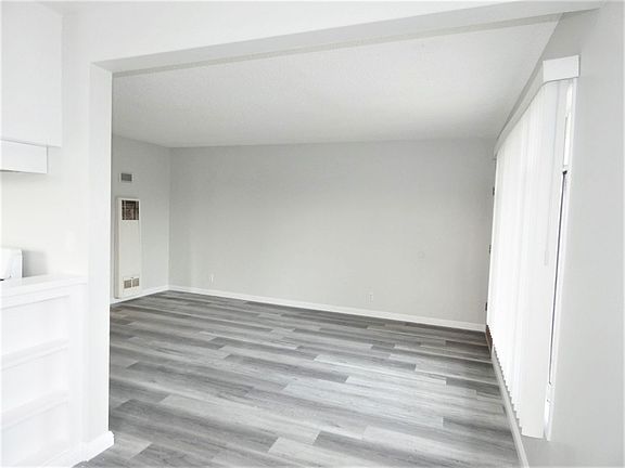5th image of 2919 W 141st Pl APT 3