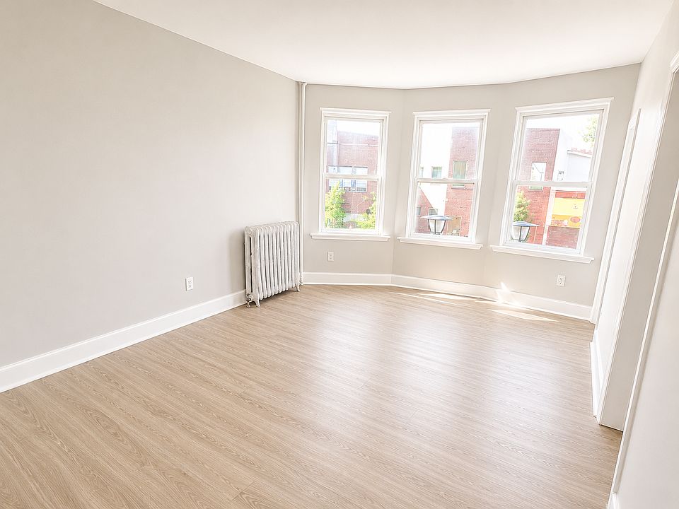 1st image of 1034 S Orange Ave #2A