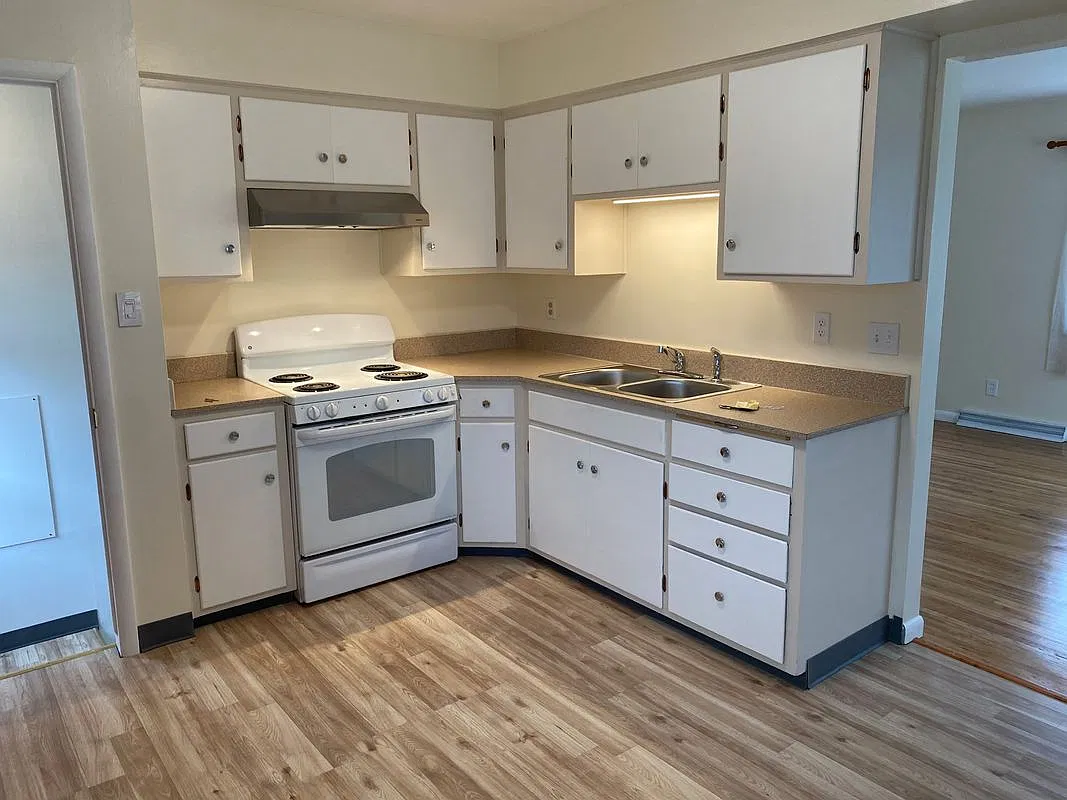 3 bed, 2.0 bath, 900 sqft, $1,650 — Photo 4