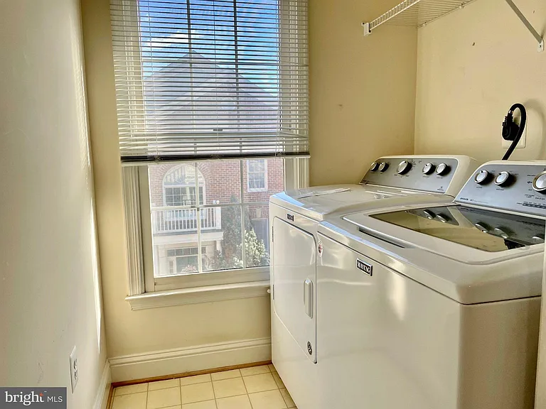 1030 Grand Oak Way — Photo 32