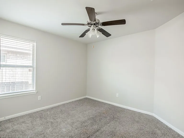 1407 Wheatland Terrance Ln — Photo 30