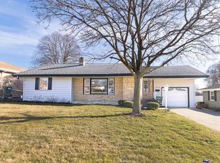 1348 Jeffery St, Bradley, IL 60915
