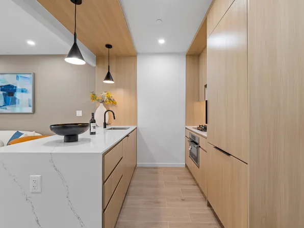 366 Harman Street image 9 of 54