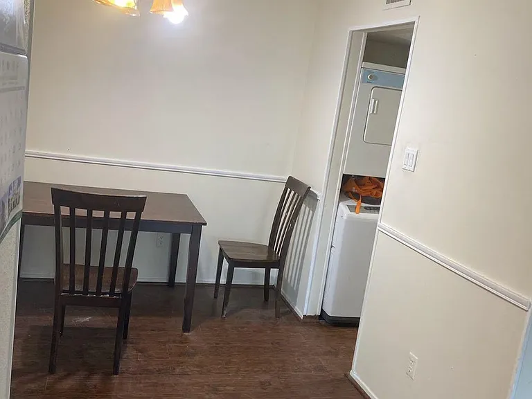 9009 Richmond Ave — Photo 2