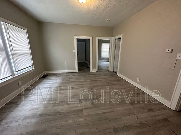 4th image of 202 N 36th St