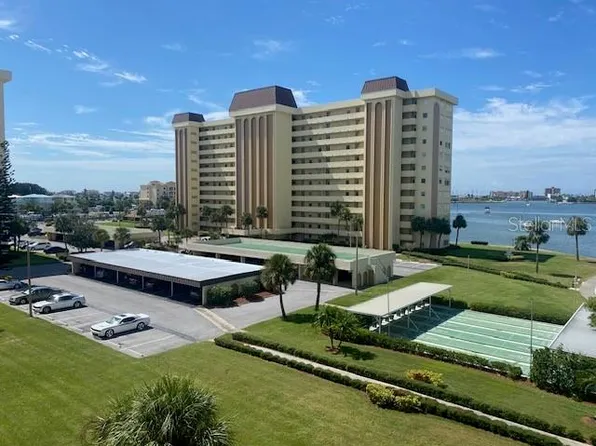 4575 Cove Cir, Saint Petersburg, FL