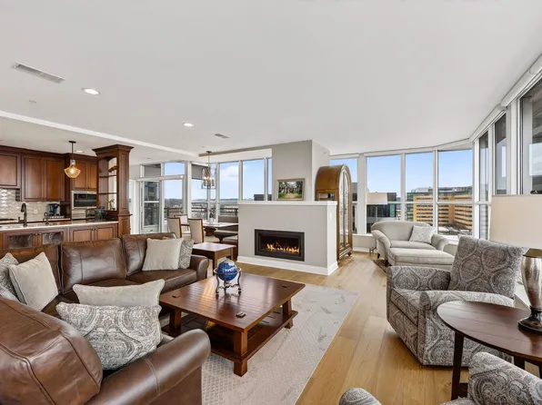 625 N Segoe Rd Unit 900, Madison, WI 53705