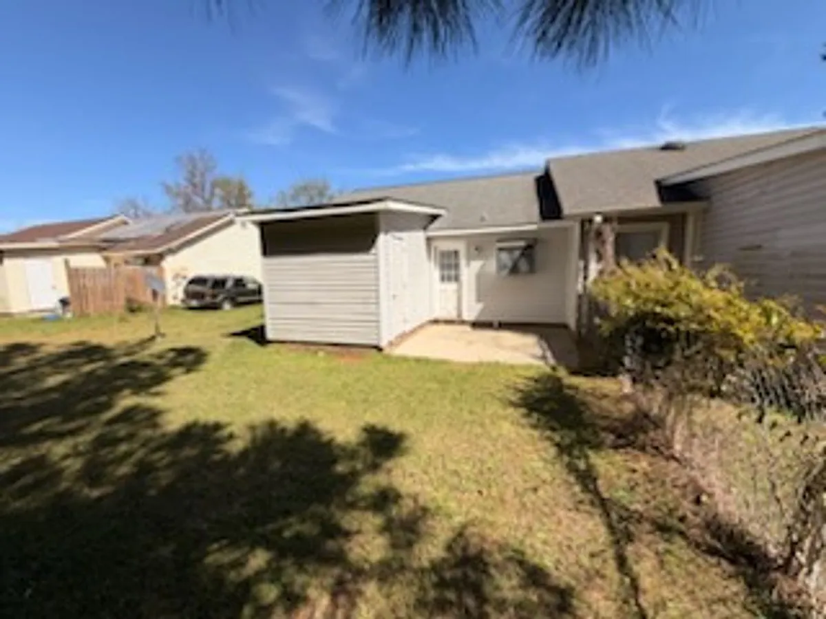 Building Photo - 117 Pine Crest Dr