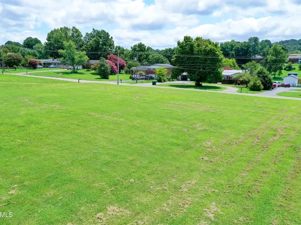Kenmark Dr, Maryville, TN 37803
