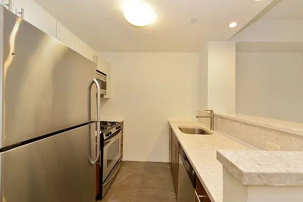 Rented by Hakimian Management | media 40