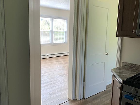 5th image of 217 Airview Ln