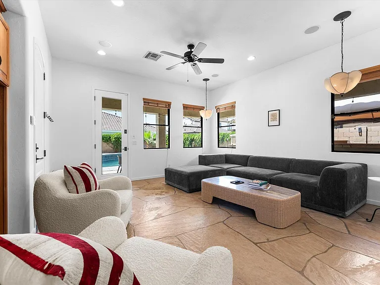 14333 W Cypress St — Photo 5