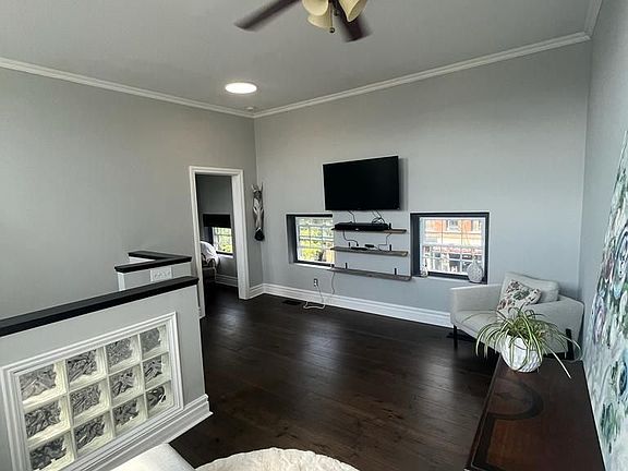 5th image of 79 King St W #302