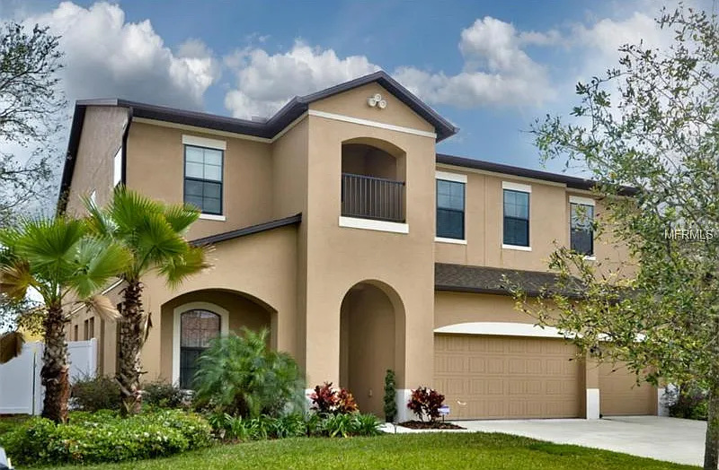 6 bed, 4391 sqft, $6,250 — Photo 1
