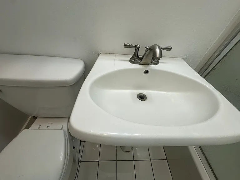 4930 N Vincent Ave — Photo 20