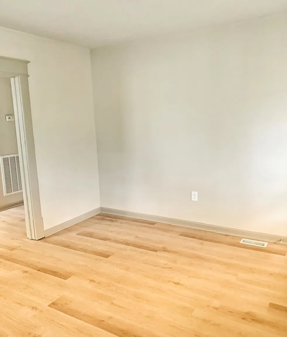 410 Chamberlain - 1 — Photo 2