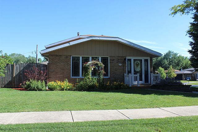 1st image of 5032 W 137th St