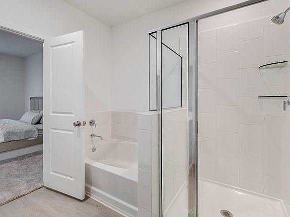 5th image of 15960 Blass Valley Dr