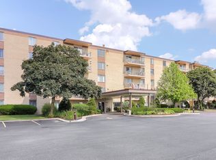 110 W Butterfield Rd APT 503S, Elmhurst, IL 60126