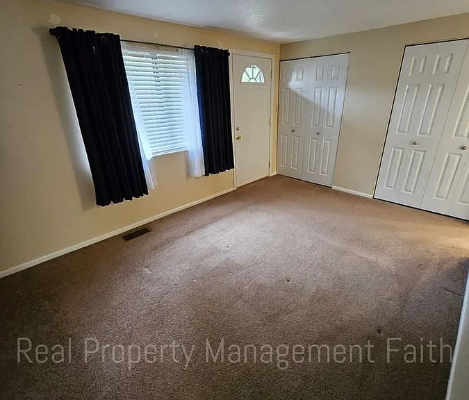 14 Greenwood Trl N — Photo 23