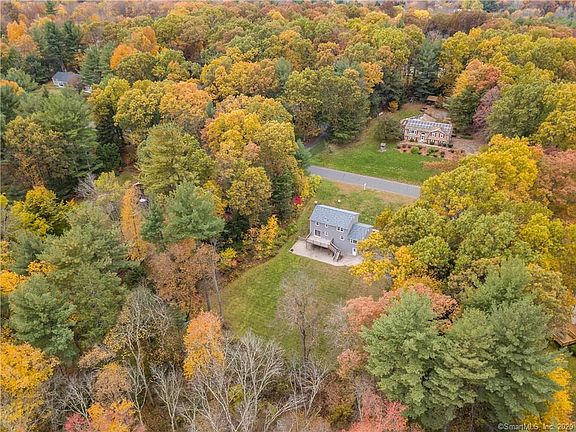 4th image of 14 Horseshoe Dr